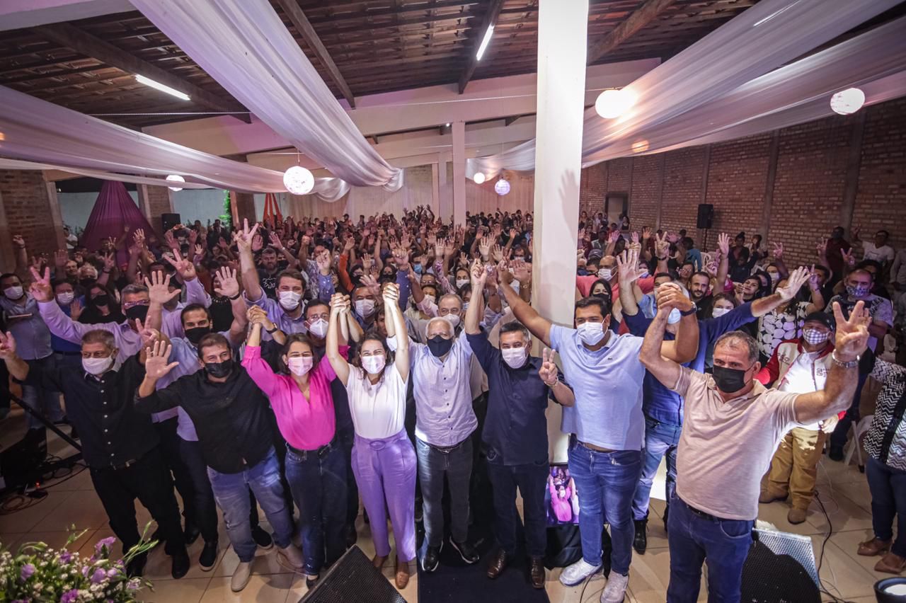 Encontro do PSDB em Capoeiras tem debate com população e novo filiado