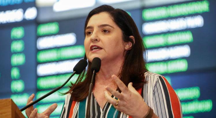 Deputada Dulci Amorim defende o Pacto pela Água e responde as declarações do ex-prefeito petrolinense