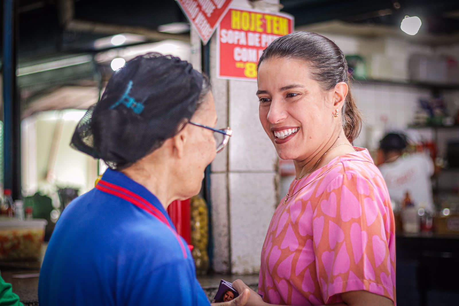No Mercado de São José, Raquel recebe apoio de comerciantes e frequentadores de um dos espaços mais tradicionais do centro do Recife