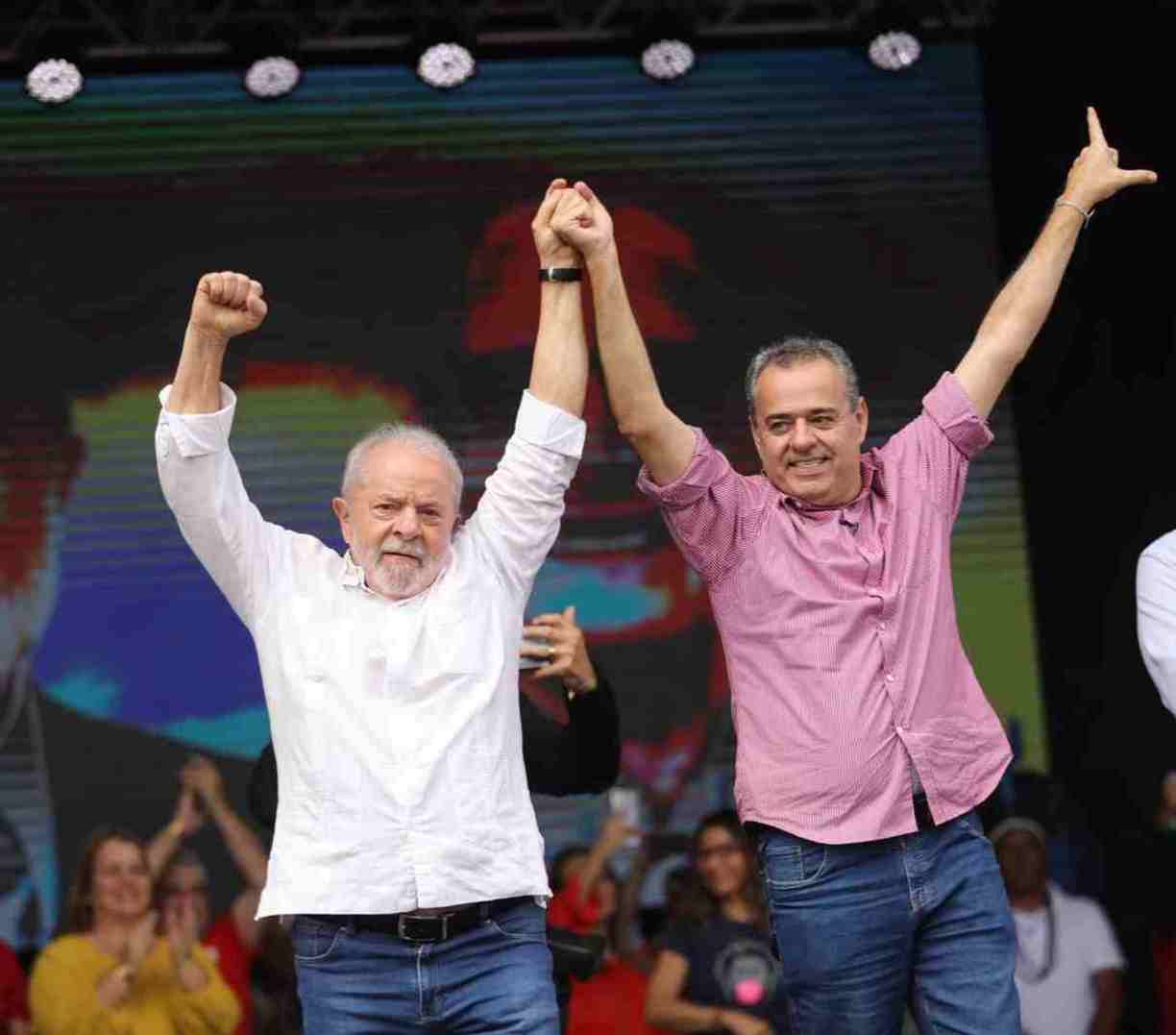 LULA NO RECIFE: Danilo Cabral é chamado de ‘golpista’ em ato que deveria alavancar sua candidatura