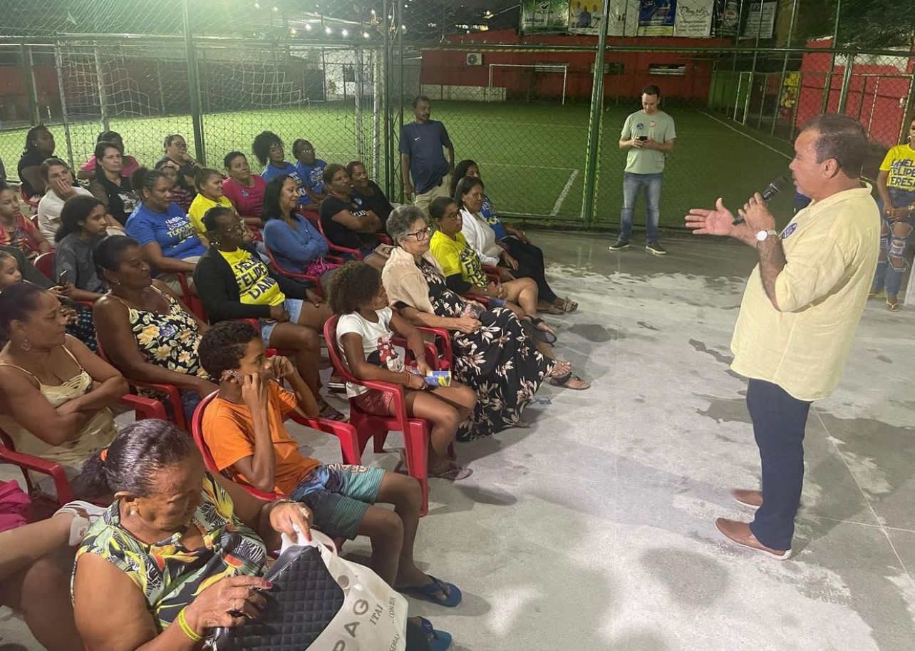Hélio Guabiraba recebe apoio de grupo de mulheres na Bomba do Hemetério