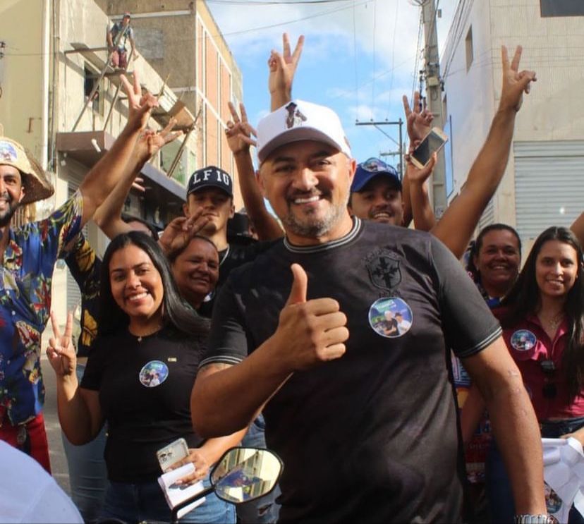 Após visitar todas as mesorregiões de Pernambuco, Charlles e Tiringa encerram campanha com carreata em Serra Talhada nesta sexta (30)