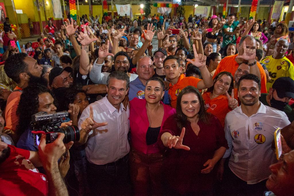 “André de Paula é o nome mais preparado para ser o senador de Pernambuco”, afirma Marília Arraes durante evento no bairro de Afogados