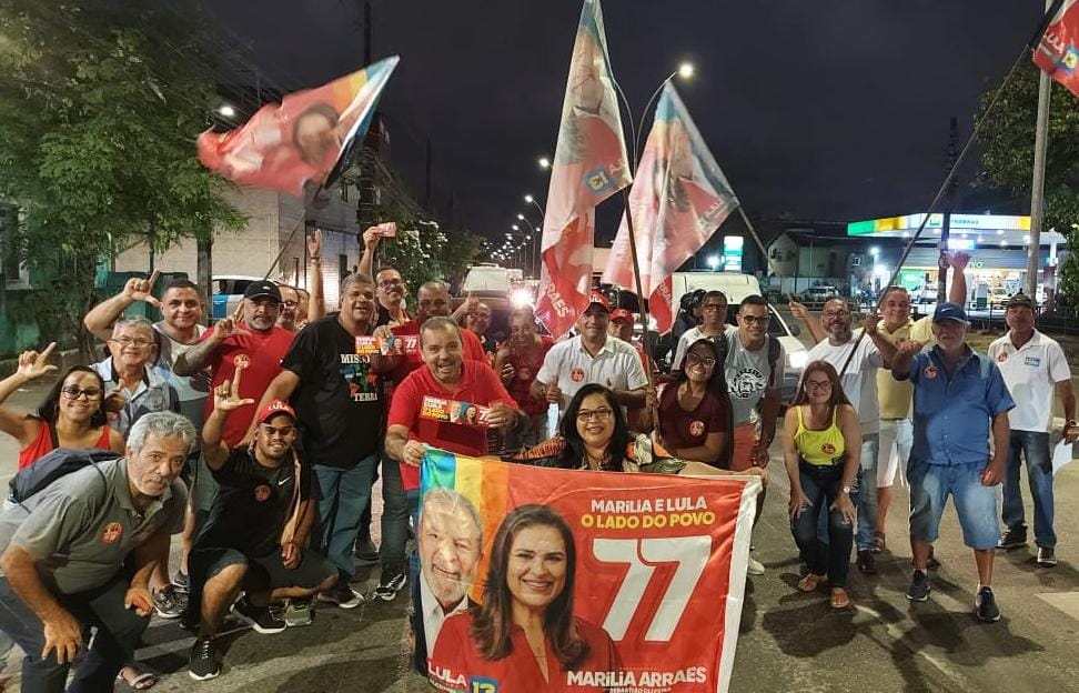 Hélio Guabiraba veste camisa de Marília e Lula conquistando votos em todo Pernambuco