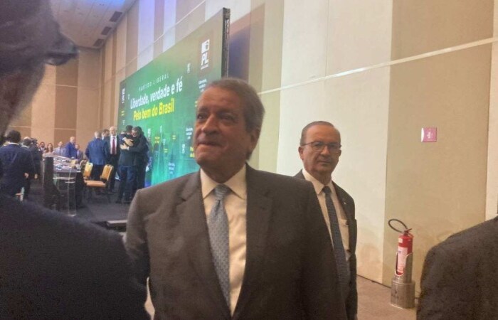 Valdemar anuncia que Bolsonaro será o candidato do PL à Presidência em 2026