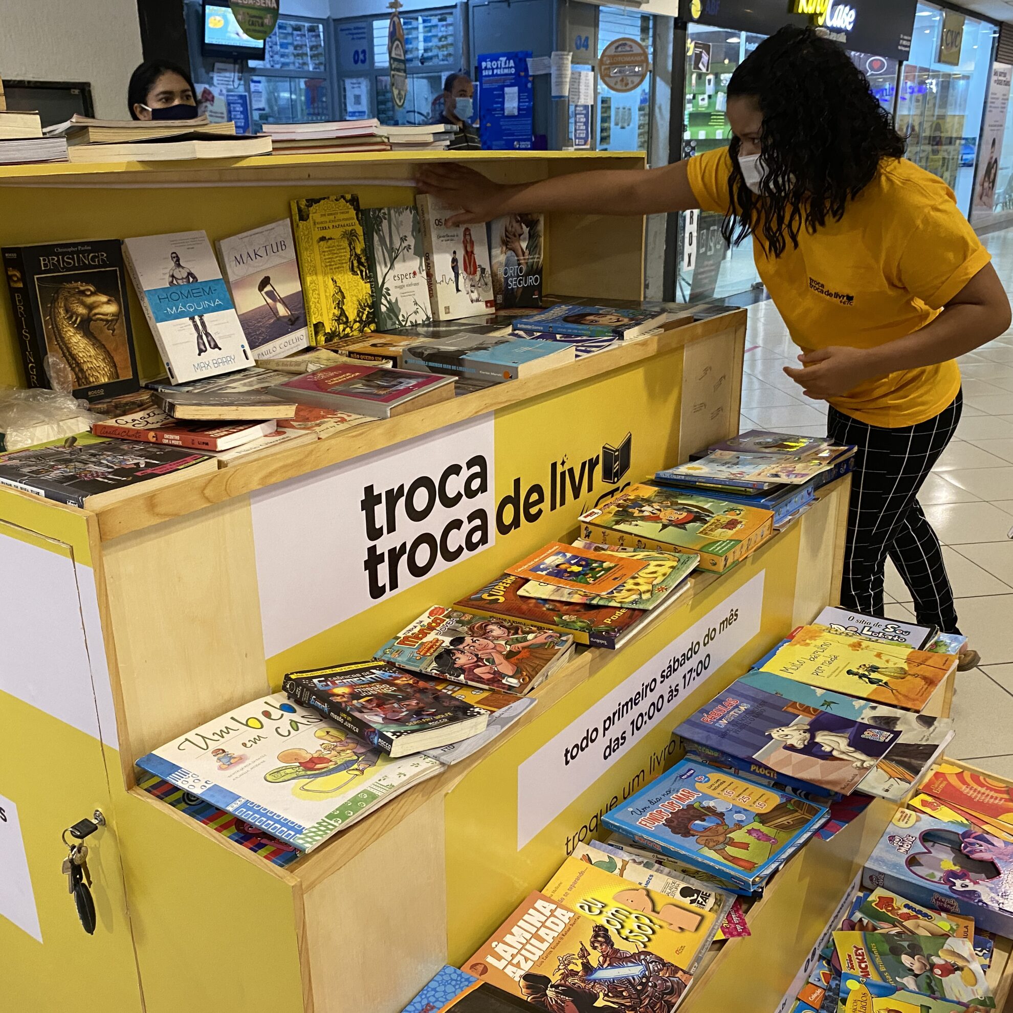 Recife recebe última feira de troca de livros de 2022