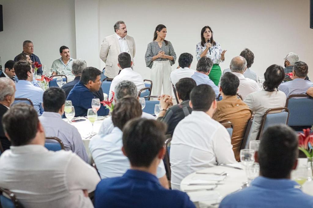 Raquel e Priscila convidam os 184 prefeitos pernambucanos para encontro em Caruaru