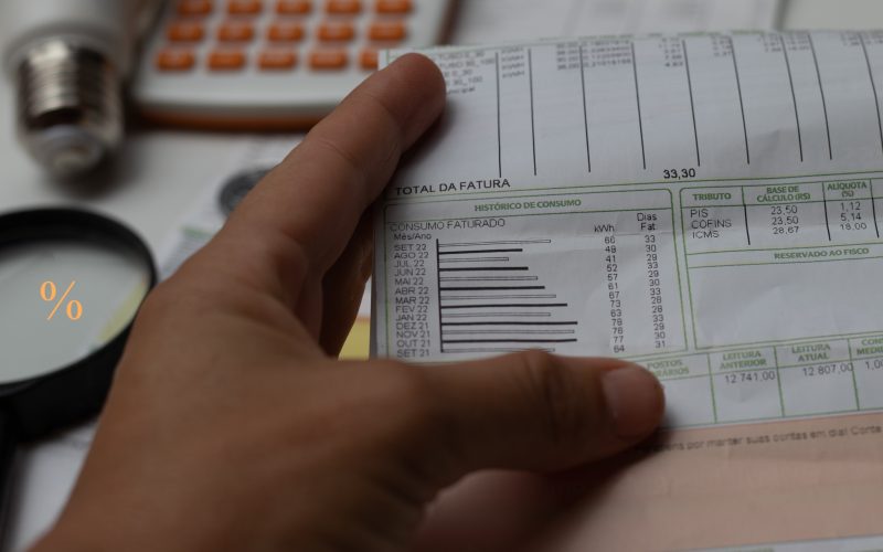 Economize na conta de água: Descubra o impacto do banho longo no