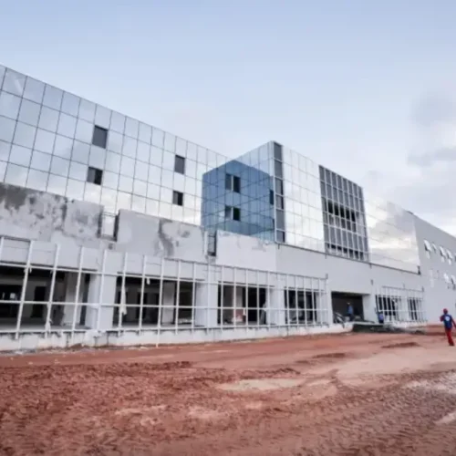 Recife inaugura inovador Hospital da Criança com terapia de equoterapia inédita na