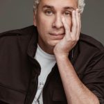 Rafael Portugal sobe aos palcos de Recife com show de humor no Teatro Guararapes
